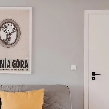 Jeleni Zakatek - W Stolicy Karkonoszy Jelenia Góra