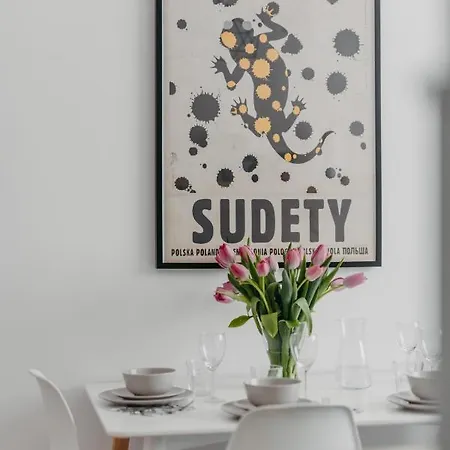 Jeleni Zakatek - W Stolicy Karkonoszy Jelenia Góra