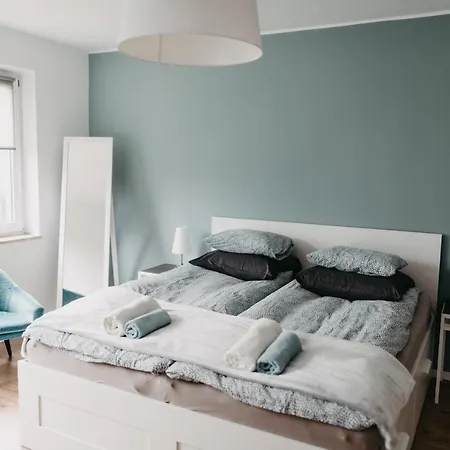 Jeleni Zakatek - W Stolicy Karkonoszy