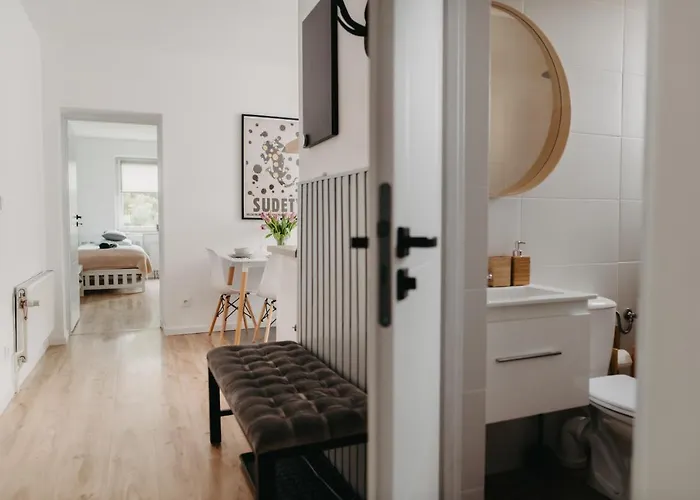 Jeleni Zakatek - W Stolicy Karkonoszy * Jelenia Góra